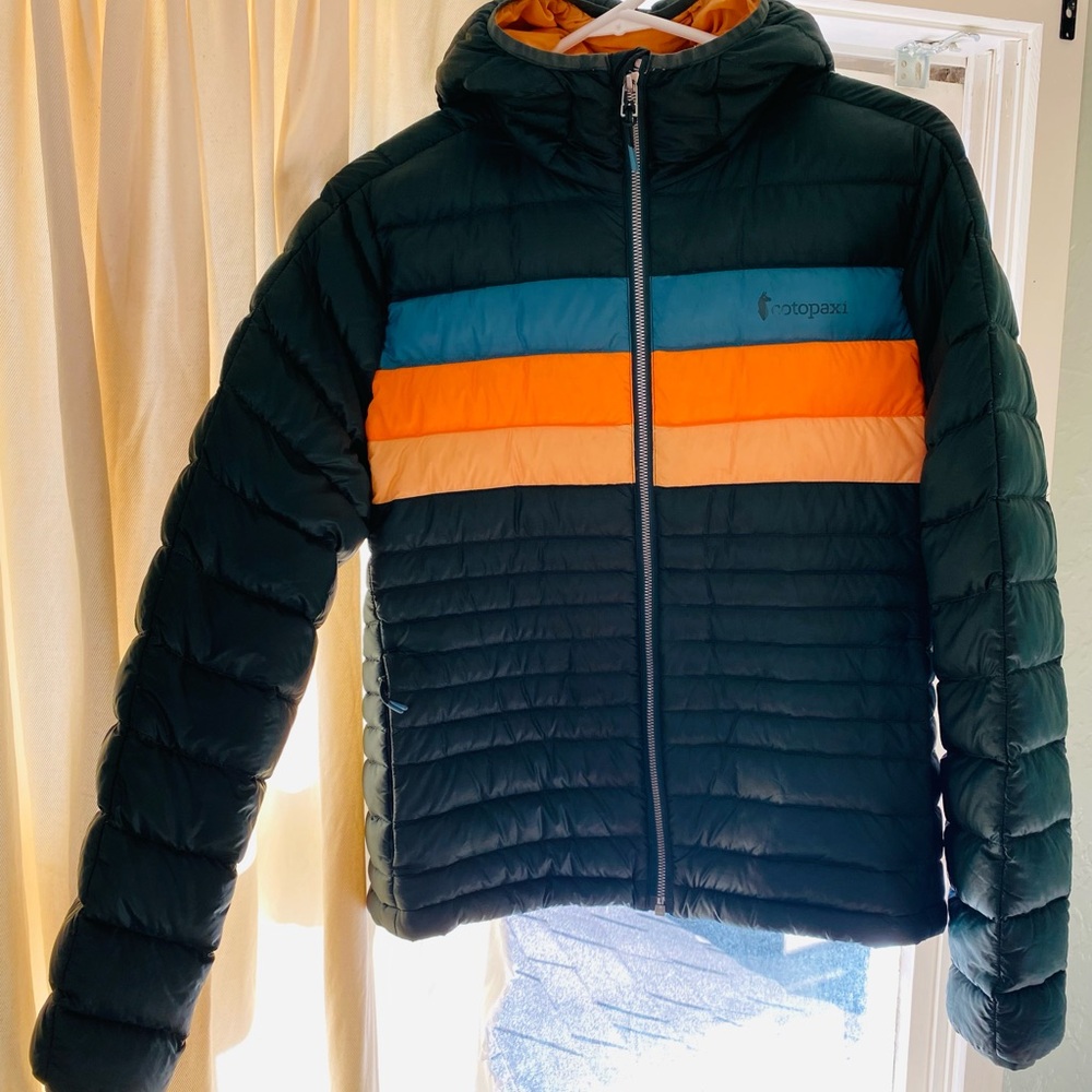 Cotopaxi puffy down jacket. S
